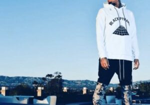 Chris Brown – Pyramids